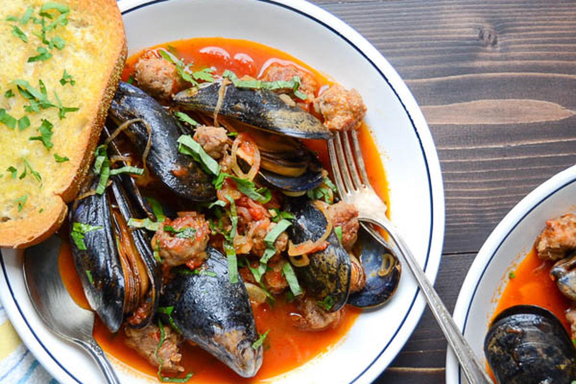 79648219 aaec 4ac6 ba36 d9514ad20771 mussels and sausage 3 copy