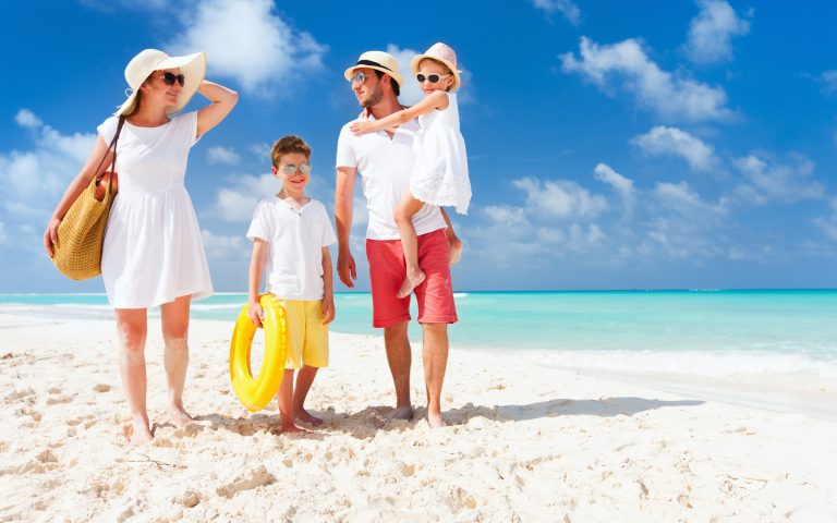 Ασφαλείς διακοπές για τα παιδιά