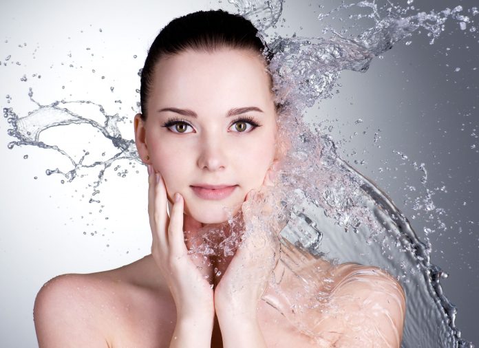 eileenmai.com_wp-content_uploads_2012_12_girl-washing-face