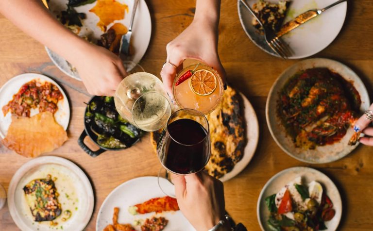 Είναι καλό να τρώτε το βράδυ;