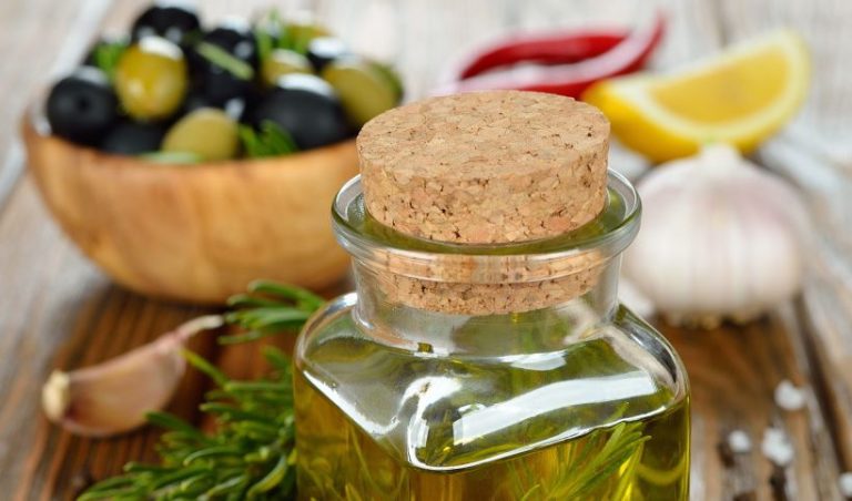 Παραδοσιακά μπακάλικα με ποιοτικά προϊόντα