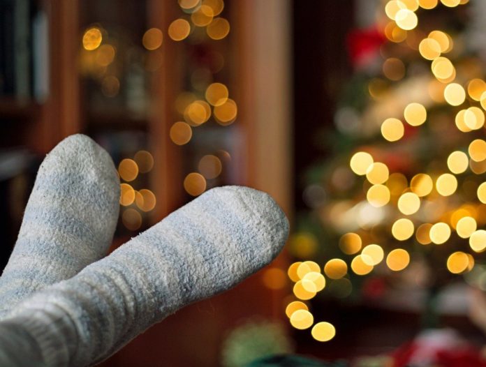 christmas-alone-5